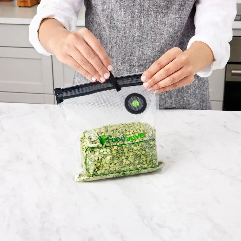 FoodSaver Reusable Quart Vacuum Zipper Bags, for Use with FoodSaver Handheld Vacuum Sealers, 10 Count